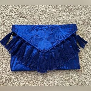 Embroided electric blue clutch 💙